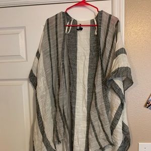 American Eagle kimono
